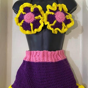 Gehaakte bikinishort met bloemenmotief