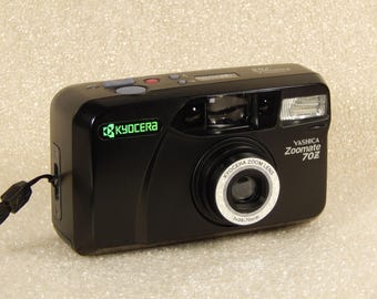 Yashica Zoomate 70 & Orginal Case / Film Camera 38-70mm/ Vintage