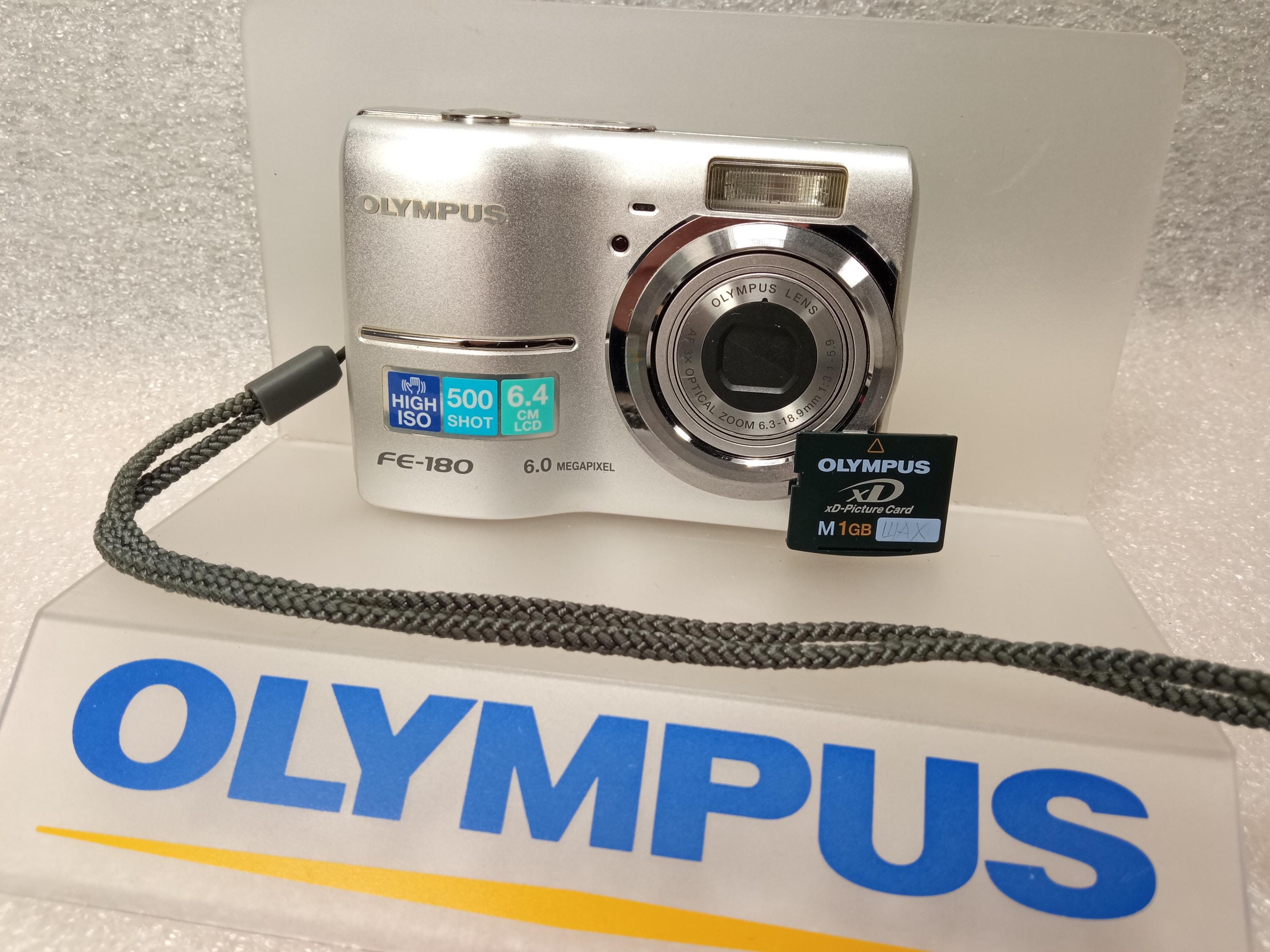 OLYMPUS FE-180 + 1gb Xd-picture Card / Vintage Olympus Digital