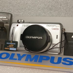 オリンパス CAMEDIA C-765UZ + 256 MB xD-ピクチャーカード搭載 レトロ撮影に最適なデジタルカメラ