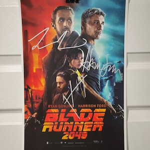 Blache Runner 2049 - Filmposter 11 X 17 -Rian Gosling, Harisson Ford, und Jared Leto - signiert und authentifizierter COA
