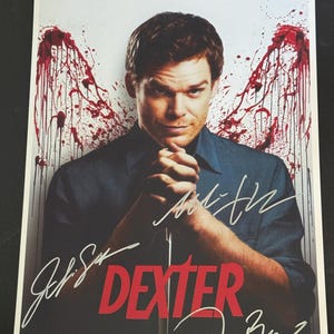 Dexter, podpisany plakat, autografy Michaela C. Halla, Jennifer Carpenter i Davida Zayasa COA