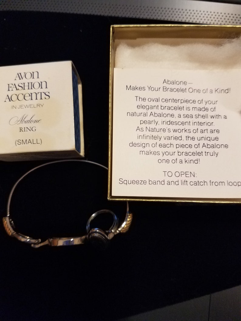 Vintage Avon 1976 /& 1977 Abalone Bracelet and ring set