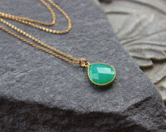 Green Chalcedony Pendant in Gold, Gold  Framed Chalcedony Necklace Green Pendant, Bridal delicate necklace, Gift for her