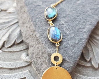 Long Labradorite Pendan with Gold Cirle, Blue flashy Labradorite, Spiritual Jewelry, Long pendant, Delicate pendant layering, Gift for her