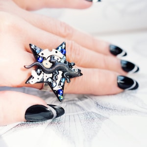 salamander star ring with cobalt blue rhinestones lizard jewelry image 1