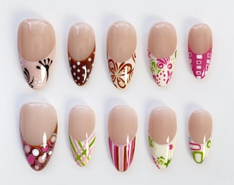 Ongles Boho rétro automne/Presse rose sur les ongles Ongles longs en amande/Ongles roses/Ongles bruns/Ongles à pois Ongles de style Pop Art Français/années 70