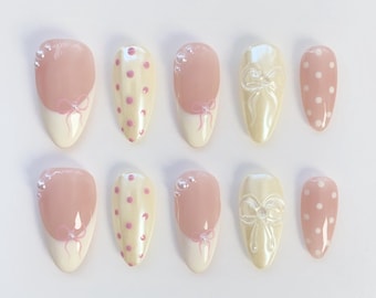 Ongles mignons à pois/clous avec noeud/ongles jaunes/ongles roses/ongles kawaii/ongles d'automne/ongles d'été/ongles de perles/ongles d'anniversaire/ongles français mignons