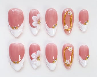 Bloom Flower White French Press On Nails Short Almond Nails/Floral Nails/3d Gold Chrome Nails/White French nails/Flower Nails/Holiday Nails