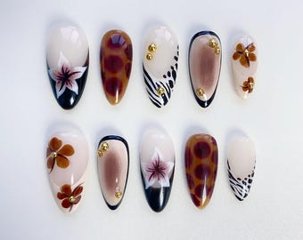 Amber Fall Press On nails short almond nails/Floral nails/Fall Nails/French nails/Zebra Leopard nails/Elegant nails/Daily nails/Brown nails