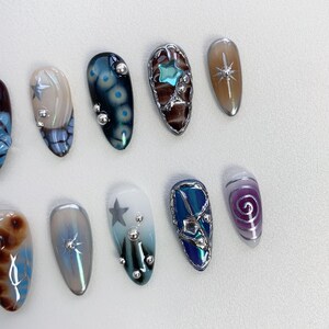 Verträumte grüne Herbst Press On Nails lange Mandel Nägel/Gothic Nägel/3D Chrom Nägel/Metallic Silber Nagel/Sun Star Nägel/Y2k Nägel/Gyaru Nägel Bild 3