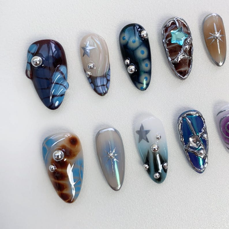 Verträumte grüne Herbst Press On Nails lange Mandel Nägel/Gothic Nägel/3D Chrom Nägel/Metallic Silber Nagel/Sun Star Nägel/Y2k Nägel/Gyaru Nägel Bild 4