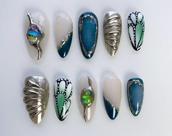 Goldene 3D Chrom Nägel/Grüne Press-Nägel kurze Mandel Nägel/Flügel Nägel/Schmetterling Nägel/Blau Spray Nägel/Gold Nägel/Herbst Nägel/Daily Nägel