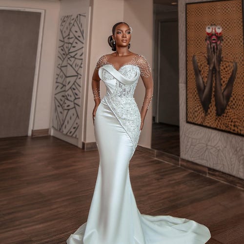 chinese dress ladies Amazon.com: The Bride's Dream 150 Gown Ideas and Wedding Dress Inspiration  for the Black Woman: A Bridal Fashion Lookbook for African-American Women  Who Shine from ... (The Perfect Day Wedding Collection 9)
