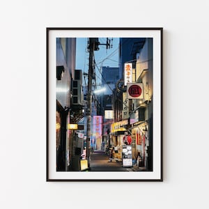 Fotografia notturna di TOKYO. Stampa artistica originale di foto di luci al neon. Fotografia di strada di luci e insegne al neon della città di Tokyo. Arte murale urbana giapponese