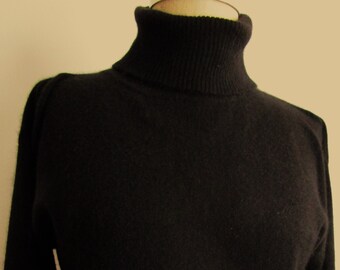 M Turtleneck CASHMERE Pullover Sweater Bloomingdales Cuddly Warm