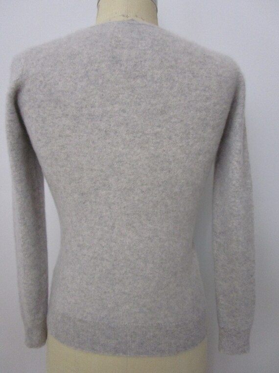 S Macys CASHMERE Pullover Knit Sweater V Neck Hea… - image 8