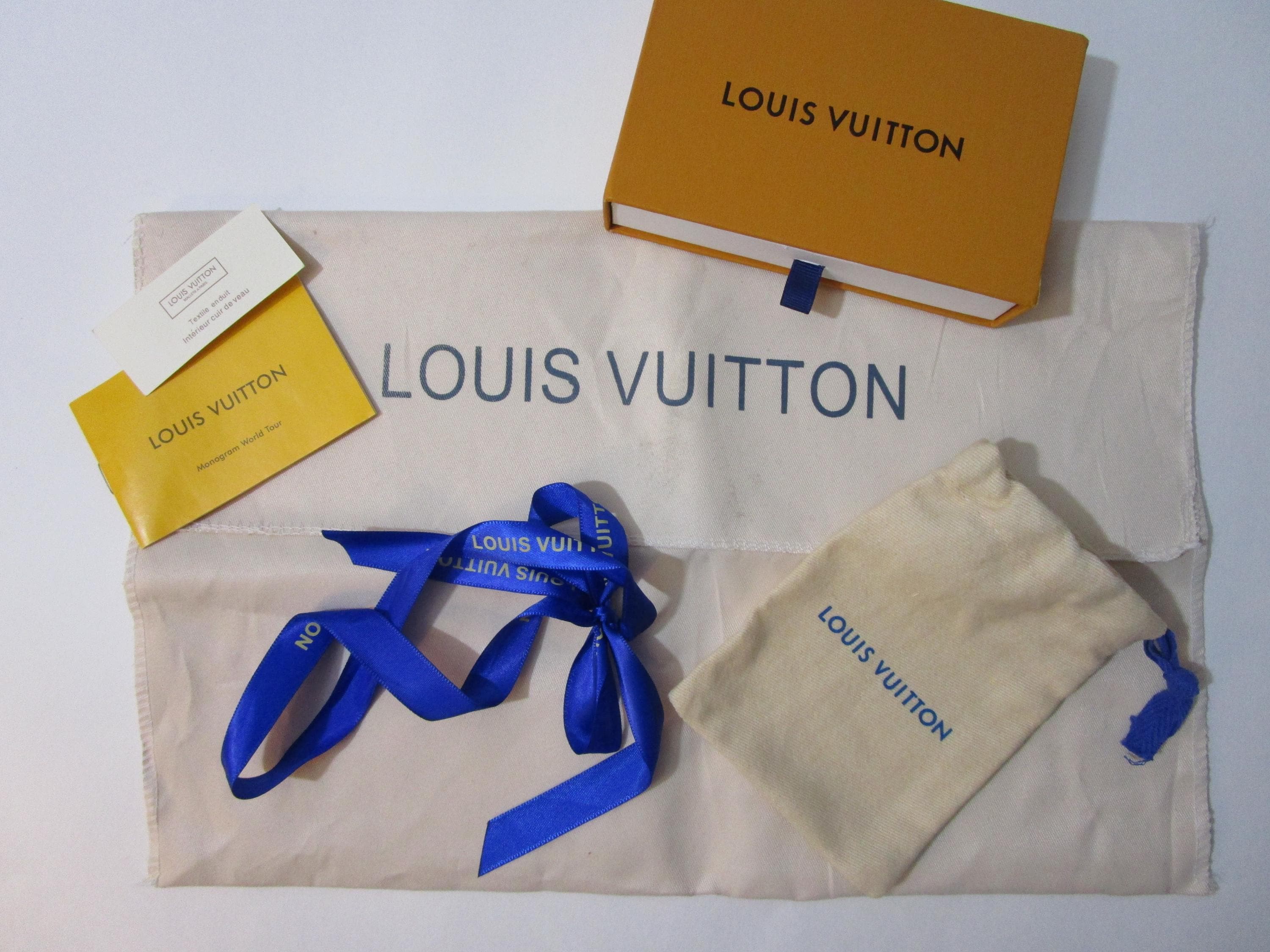 LOUIS VUITTON Monogram World Tour ボックス 【公式通販】