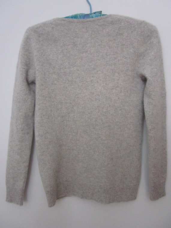 S Macys CASHMERE Pullover Knit Sweater V Neck Hea… - image 9