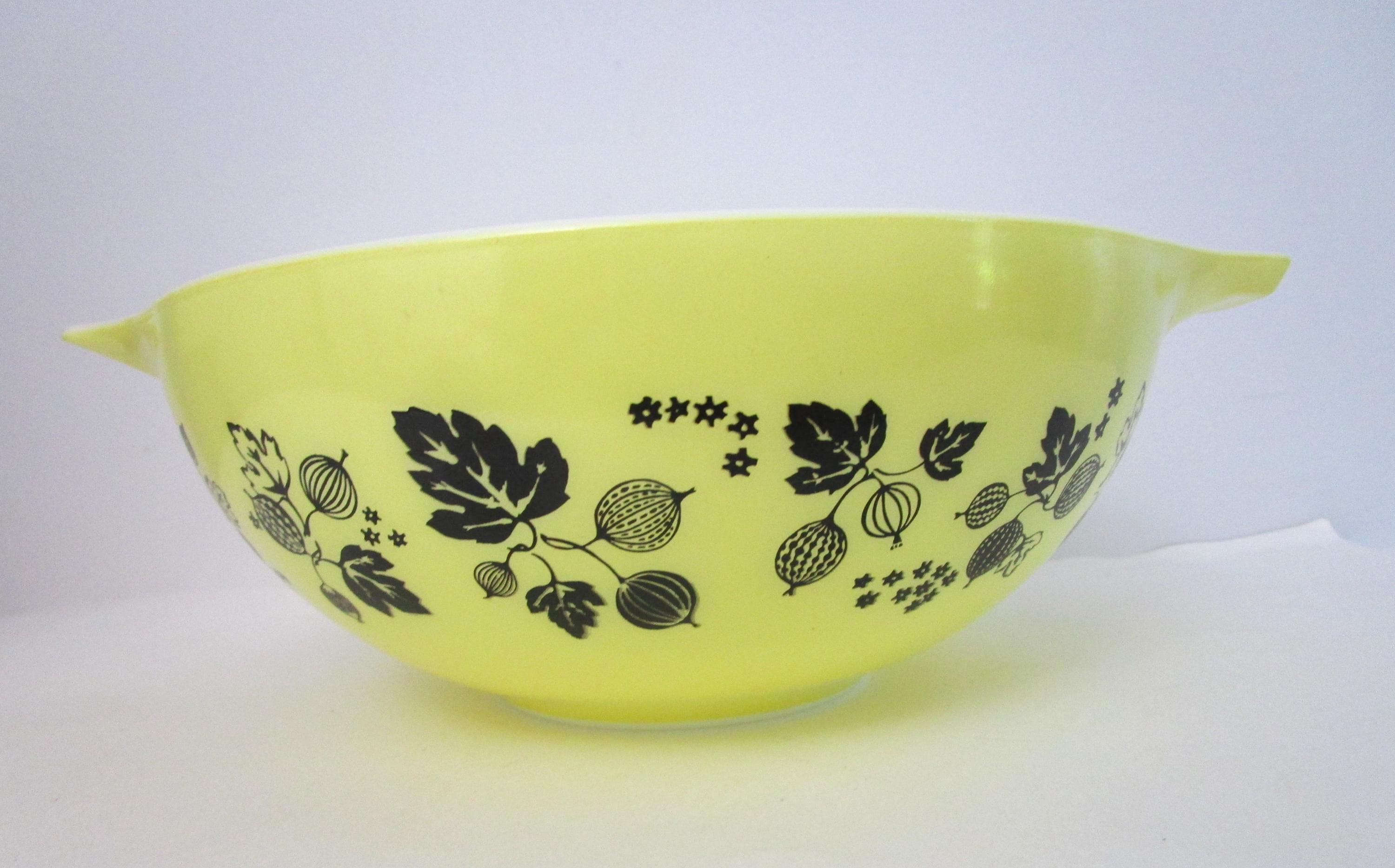 Pyrex Mixing Bowls Black Yellow Gooseberry