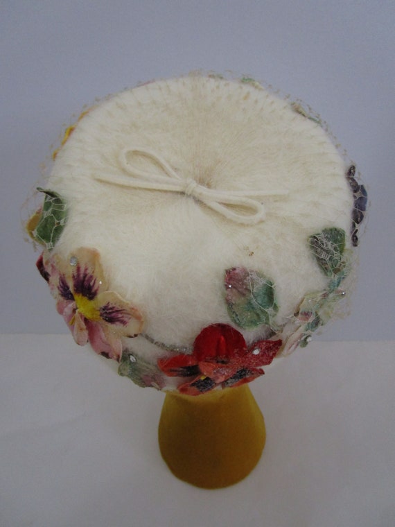 Veil Ivory 1960s Hat Pillbox Percher Fascinator W… - image 9