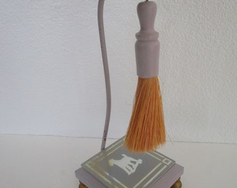 Movable Lint Brush Dog Wooden Hat Stand Clothes Valet Butler Painted Lathe Turned Millinery Decor