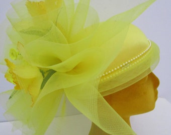 Deborah Sheer Sunny Yellow Pouf Fascinator Percher Hat Silk Orchid Cocktail Festival Party Bridal Church