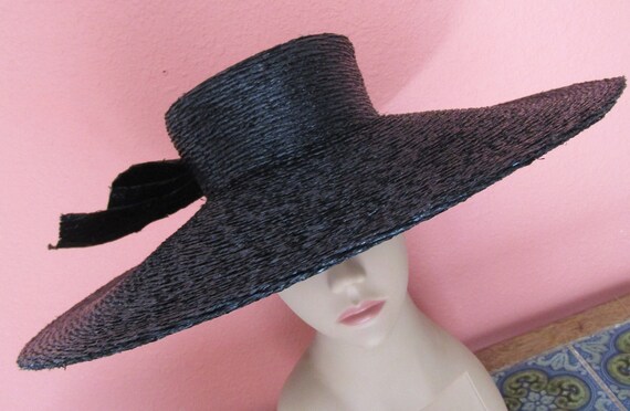 huge wide brim hat