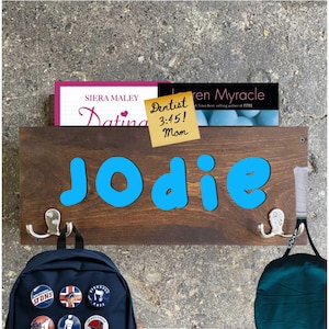 Patère pour enfant, Organiseur de porte d'entrée pour enfant, Retour à l'école, Porte-manteau pour sac à dos, Décoration de ferme faite main, Personnalisé, Décoration de chambre d'enfant