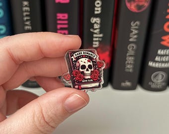 Dark Romance Book Club acrylspeld -- Book Club -- Book Trope -- Bookish pin -- Bookish accessoires