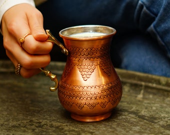 Handcrafted Copper Tumbler: Artisan Glassware for a Stylish Table Setting 400ml