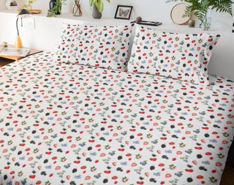 Summer Berries Duvet Cover, Cottagecore Aesthetic Bedding, Strawberry Decor Preppy Bedding, Dorm Decor Coquette Bedding, College Apartment