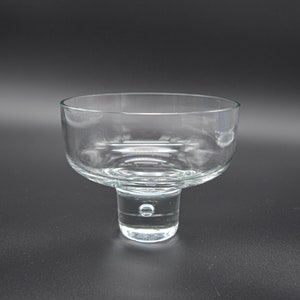 Kosta Boda Sweden Vicke Lindstrand glass footed bowl, Mid Century Kosta Boda Glass Bowl, Scandinavian design glass bowl, glass footed bowl