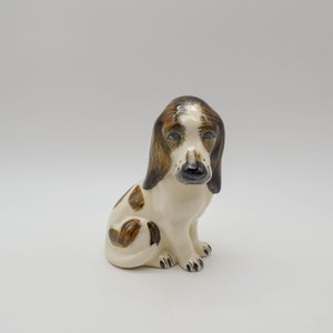 Vintage  Ceramic dog sculpture, vintage Ceramic Basset Hound dog sculpture, Ceramic dog figurine, Basset Hound figurine