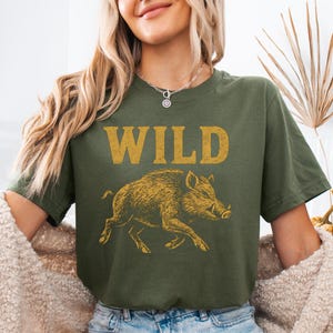 Wild Boar T-Shirt, Wildlife Lover Graphic Tee, Nature Wilderness Shirt, Vintage Boar Print Top, Outdoor Adventure Apparel, Oversized Retro