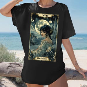 Der Mond Tarot Shirt, Tarot Karte Shirts, Astrologie Tarot Karte Shirt, Astrologie Shirt, okkultes Shirt, mystisches Shirt, Witchy Tarot Karte Shirt
