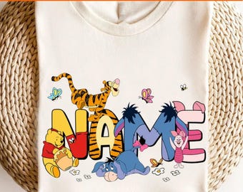 カスタム名くまのプーさんをテーマにしたTシャツDtfプレス準備完了 - レトロなくまのプーさんをテーマにした誕生日パーティーシャツパパ、ママ、誕生日