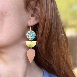 Boucles d&#39;oreilles géométriques en métal doré
