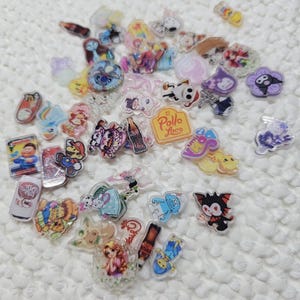 Acrylic Charms small 2cm,  Random,20 or 50 Pcs per bag.