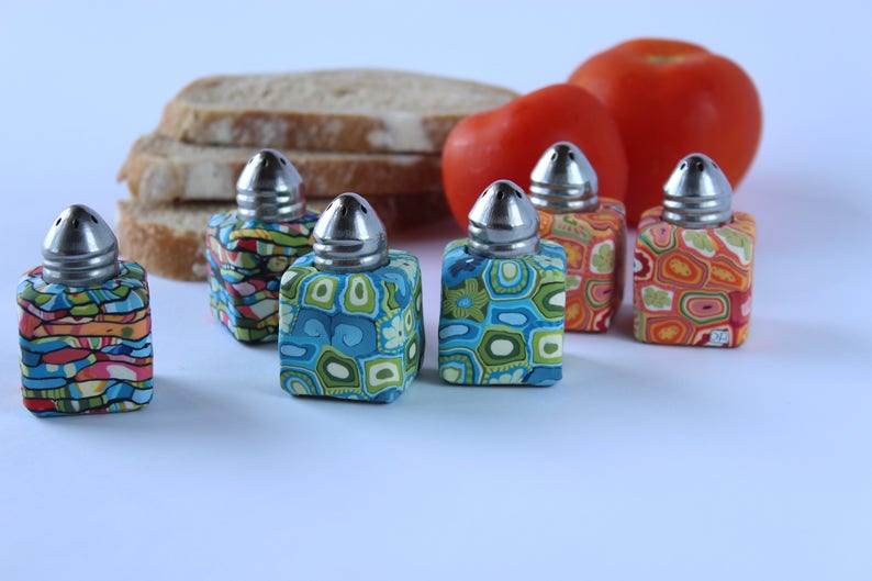 Colorful vivid mini salt and pepper shakers set image 7