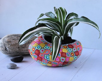 Medium Colorful Pebble Shape Indoor Planter with Drainage hole