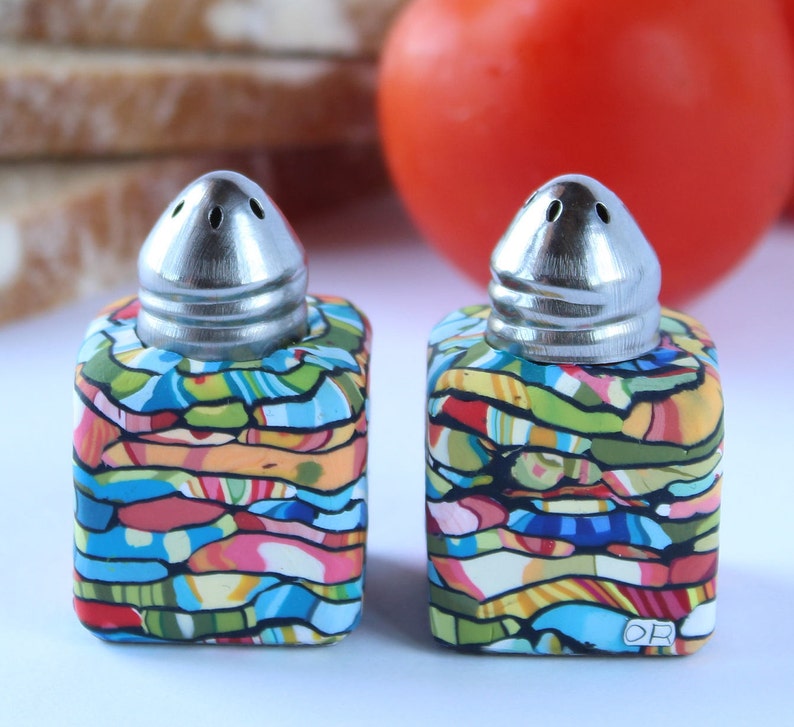 Colorful vivid mini salt and pepper shakers set image 4