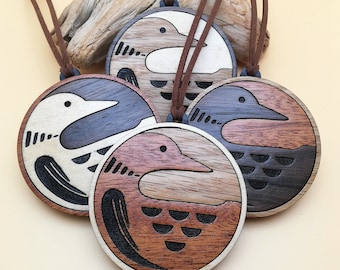 Holz Inlay Loons Ornament Set von 4 - Personalisierte Holz Weihnachtsbaum Ornamente - Vogelliebhaber Geschenk - Urlaub Gastgeber Geschenk - Vogel Nerd