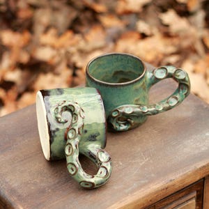Octopus Mug, Handmade Ceramic Coffee Mug, Ocean Pottery Cup, Nautical Gift for Sea Lovers 画像 9