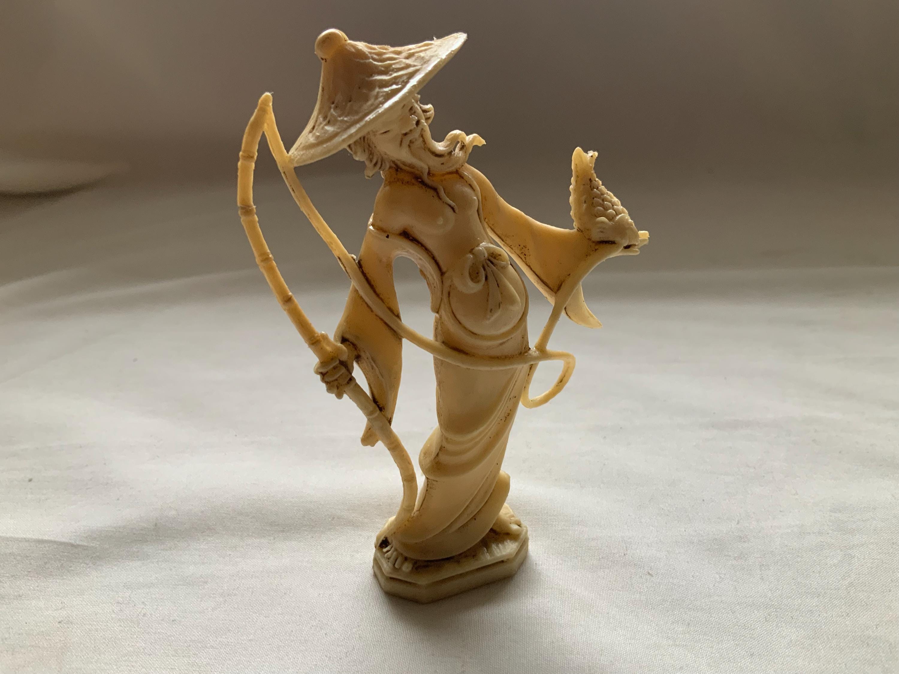 Fisherman statue - Etsy 日本