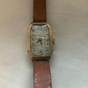 Old Art Deco Rectangular Rolled Gold 15 Jewels Hand Winding Mechanical Women’s Wristwatch