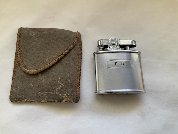 cigarette pocket lighter Ronson Standard Chrome Petrol Cigarette Pocket Lighter, Vintage 1950’s