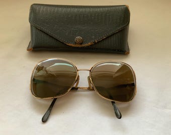 Old Retro 1970’s Luxottica G.E.P 18K Gold Filled Women’s Oversized Sunglasses Cased