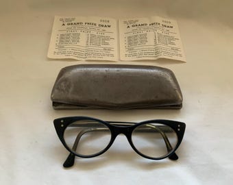 BCBGMAXAZRIA Annalise Green Metal Cat Eye Eyeglasses Frame  display picture 1