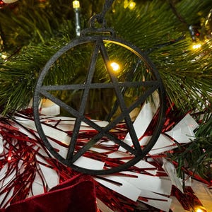 Wooden Pentagram Christmas Bauble Gothic Witchy Ornament Pagan Tree Decoration Alternative Holiday Gift Spiritual Xmas Decor Goth Home Decor